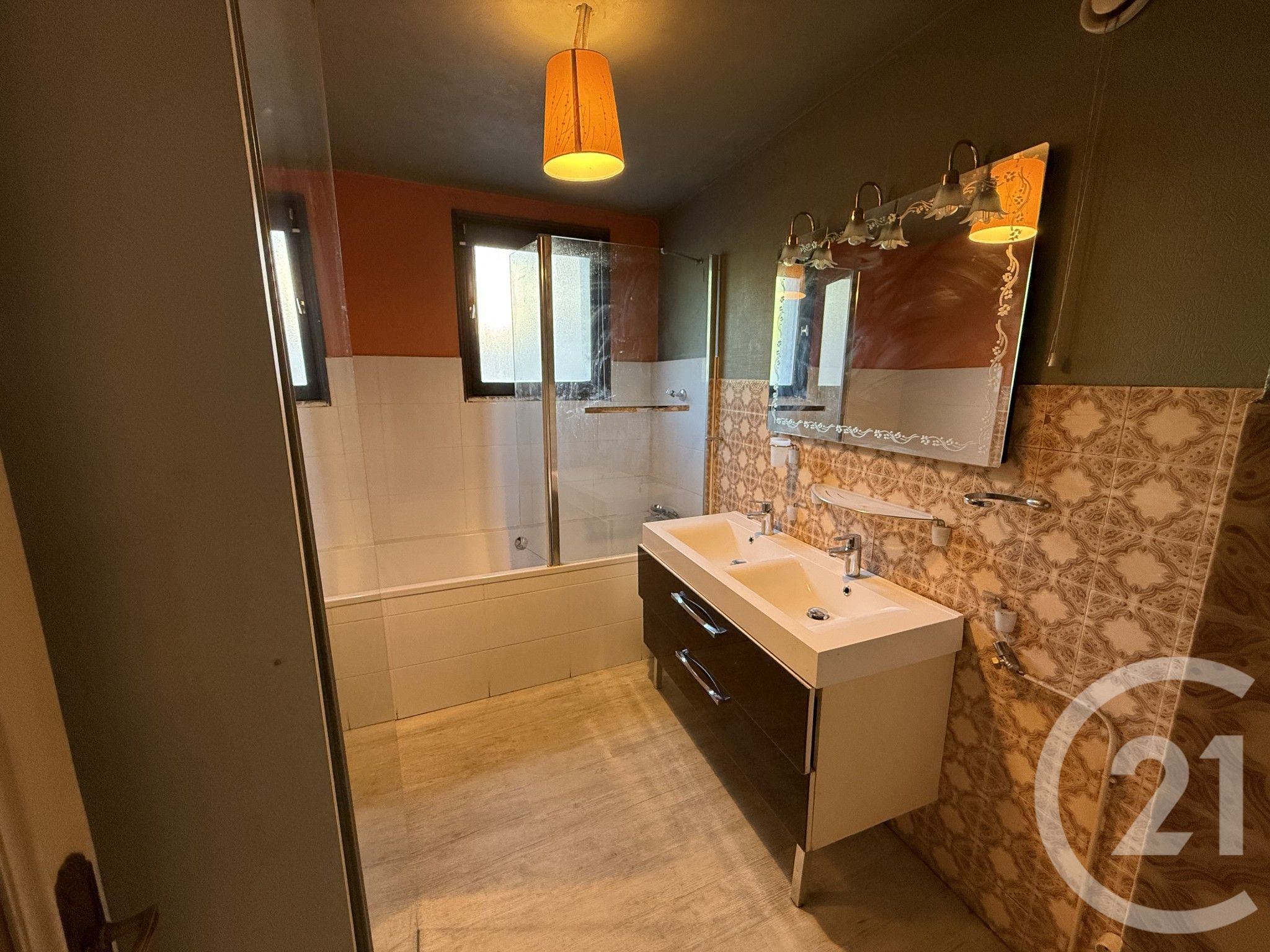 VENTE - Appartement - ST ETIENNE (42000) - 82000.0 €