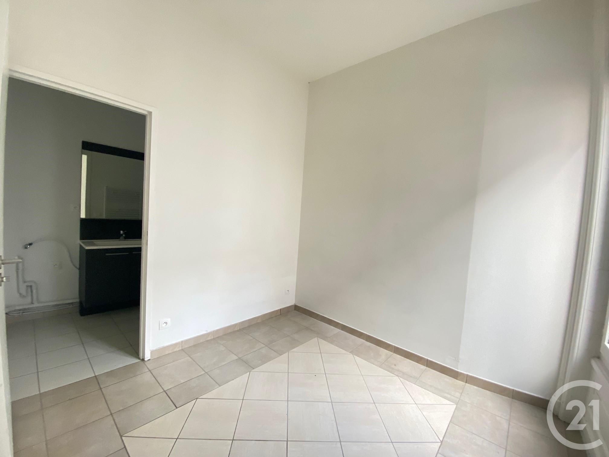 LOCATION - Appartement - ST ETIENNE (42000) - 395.0 €