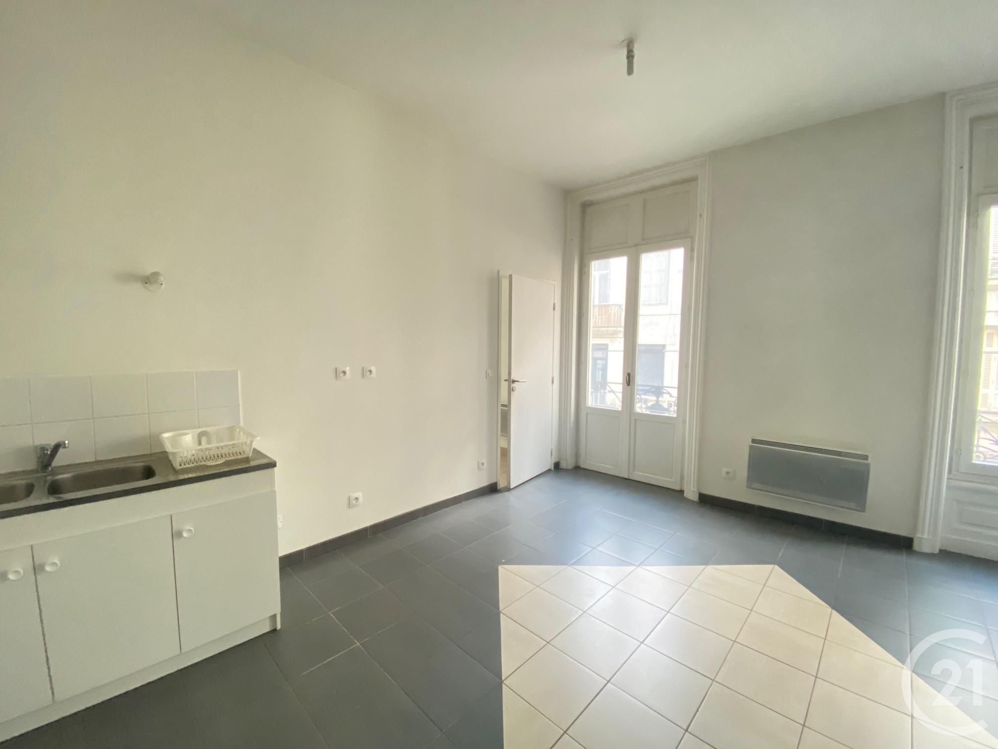 LOCATION - Appartement - ST ETIENNE (42000) - 395.0 €