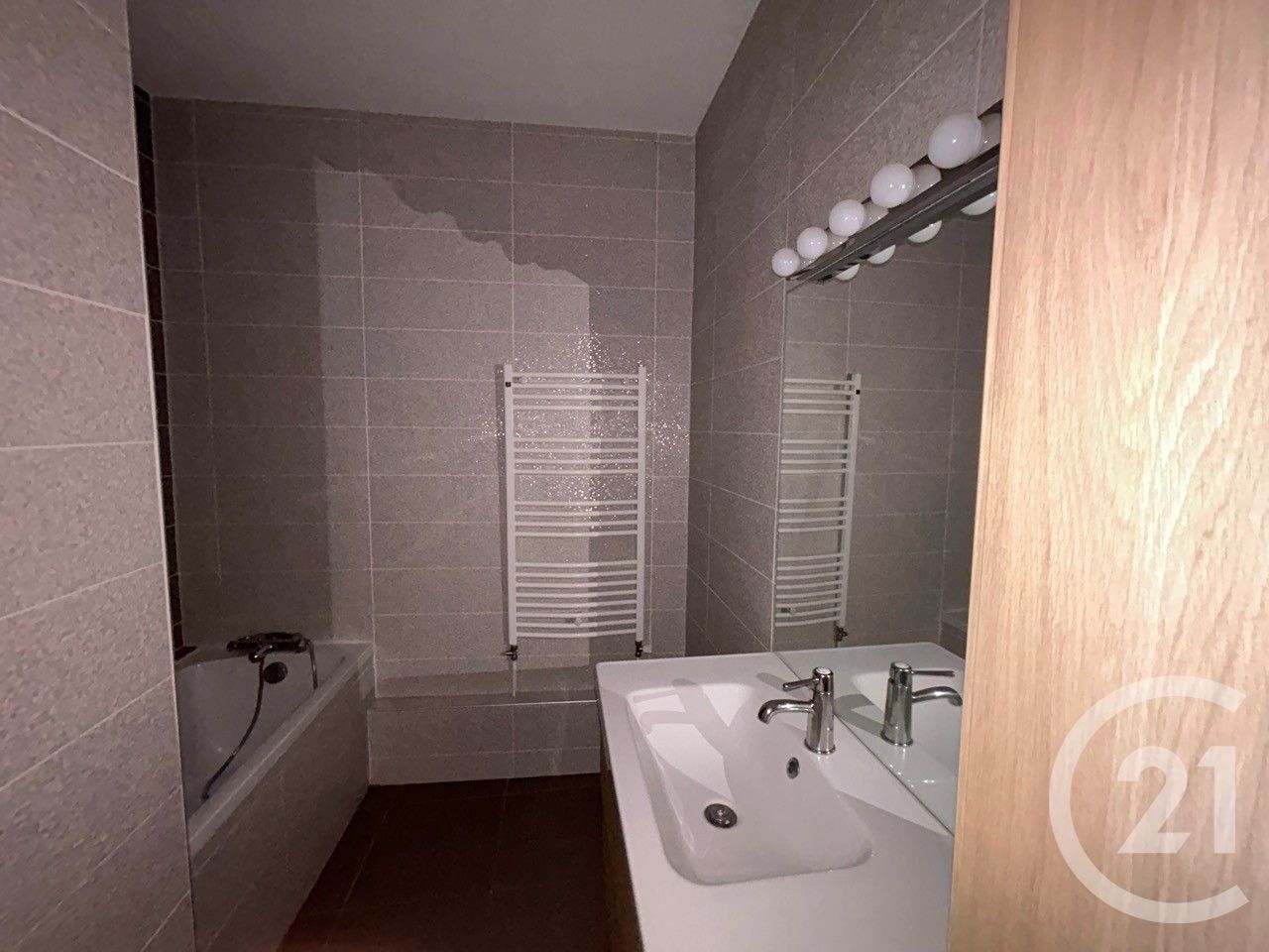 VENTE - Appartement - ST ETIENNE (42000) - 90000.0 €