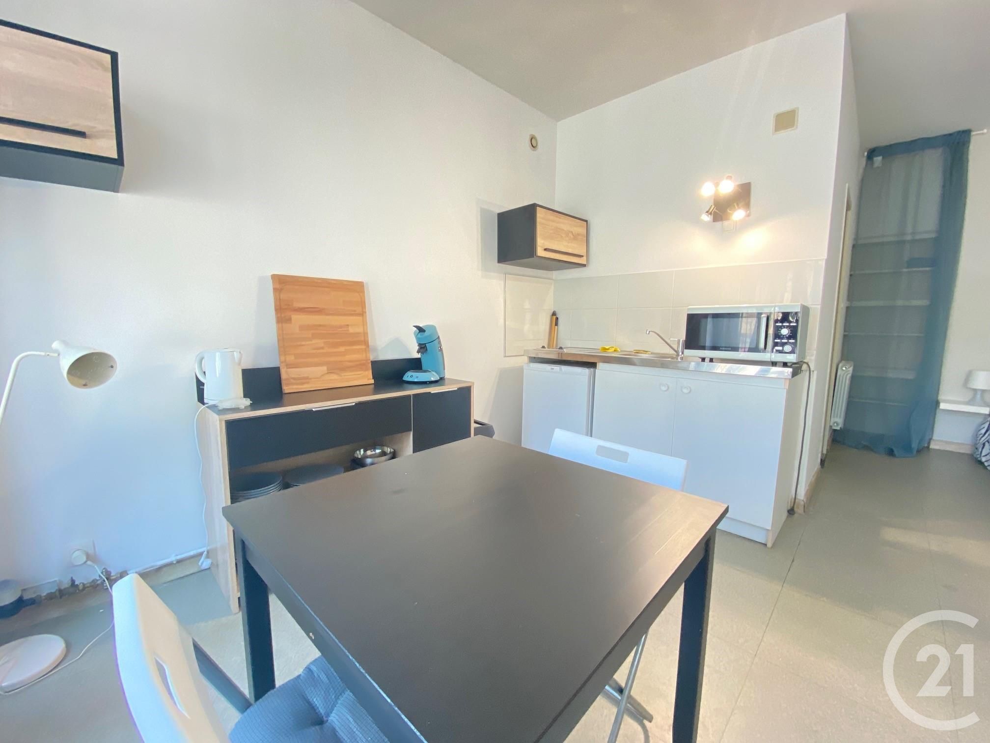 LOCATION - Appartement - ST ETIENNE (42000) - 334.0 €