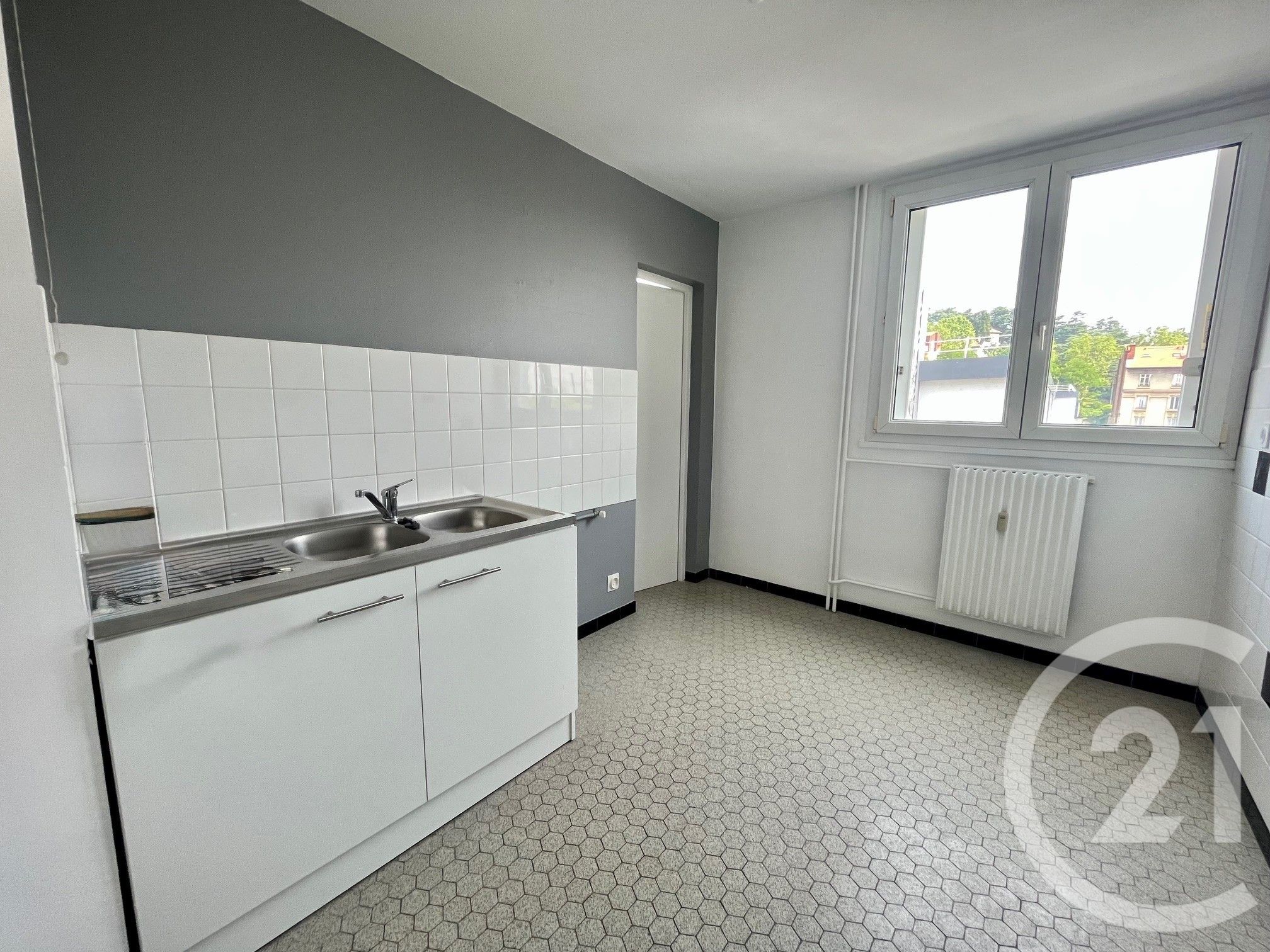 LOCATION - Appartement - ST ETIENNE (42000) - 600.0 €