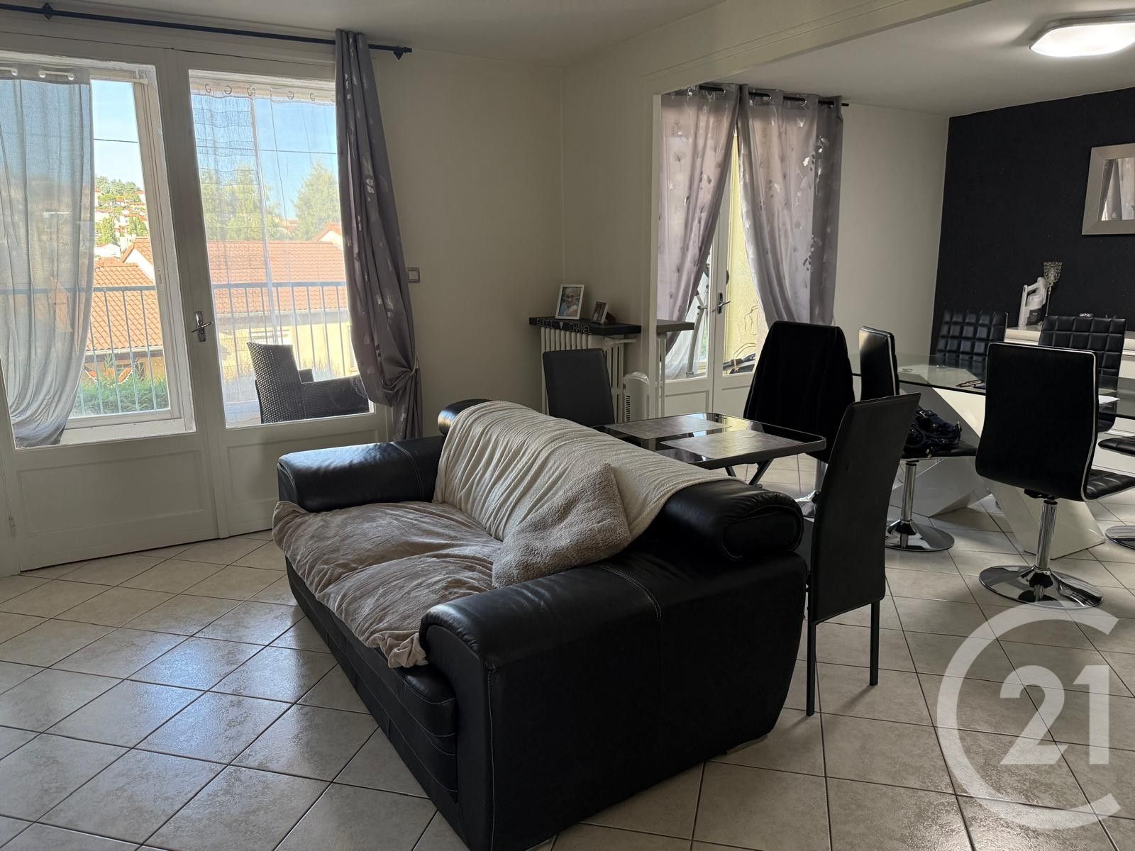 LOCATION - Commerce - ST ETIENNE (42100) - 350.0 €