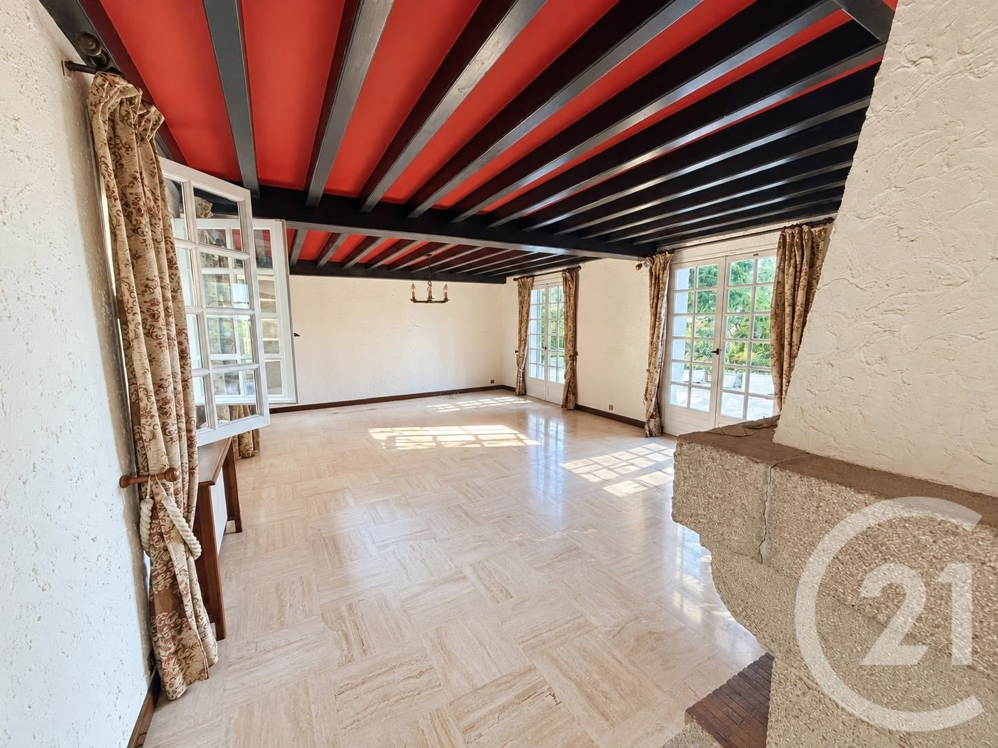 VENTE - Maison - ST PRIEST EN JAREZ (42270) - 359000.0 €