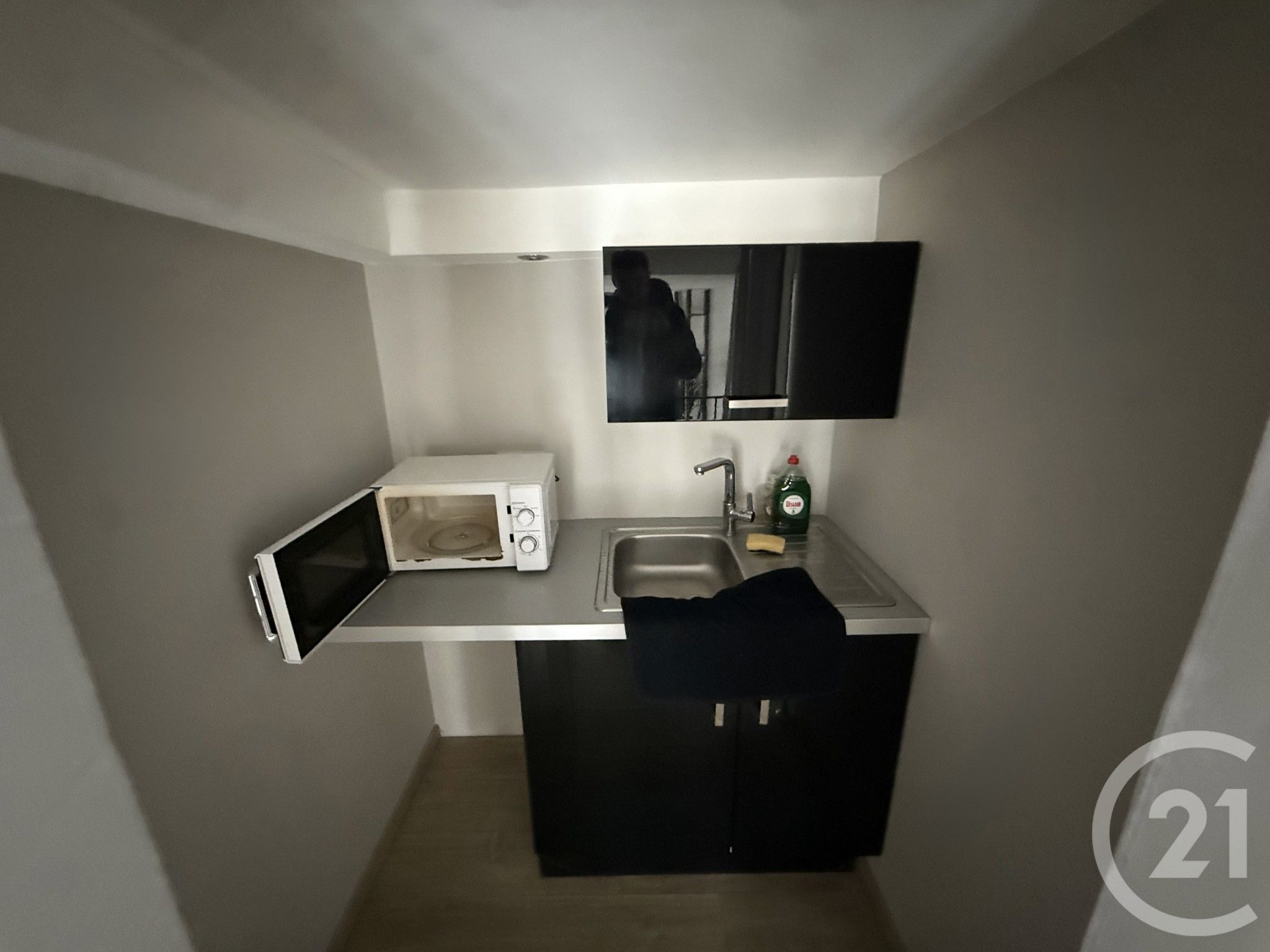 LOCATION - Commerce - ST ETIENNE (42100) - 4200.0 €