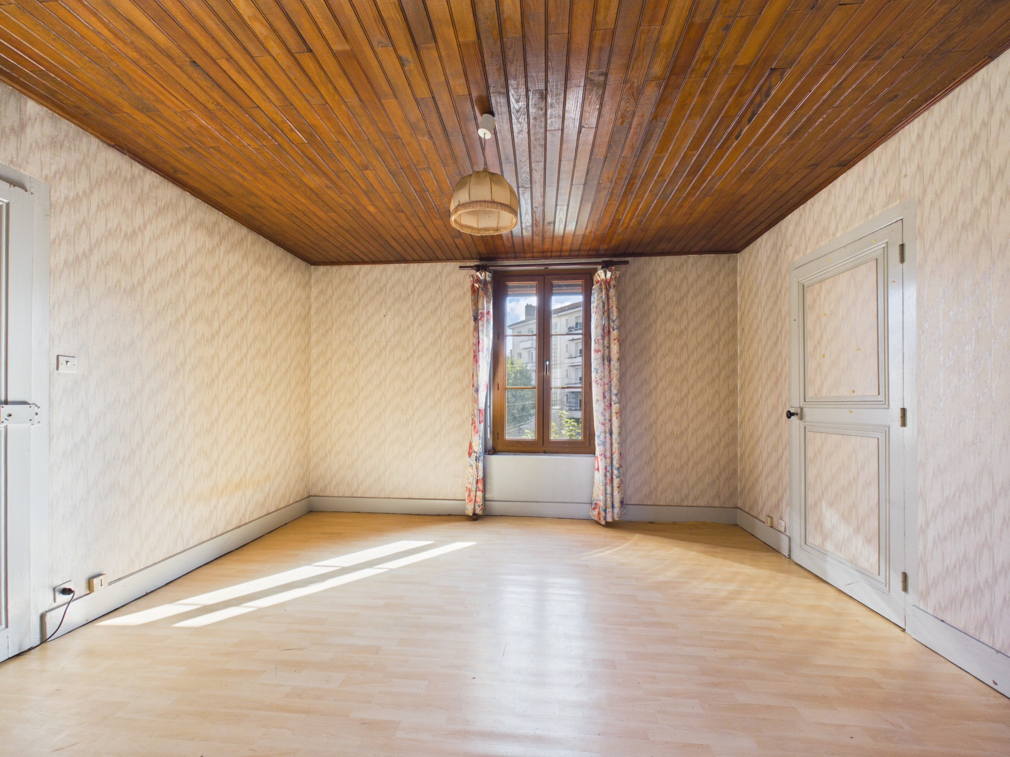 VENTE - Maison/villa - Saint-Étienne (42000) - 179000 €