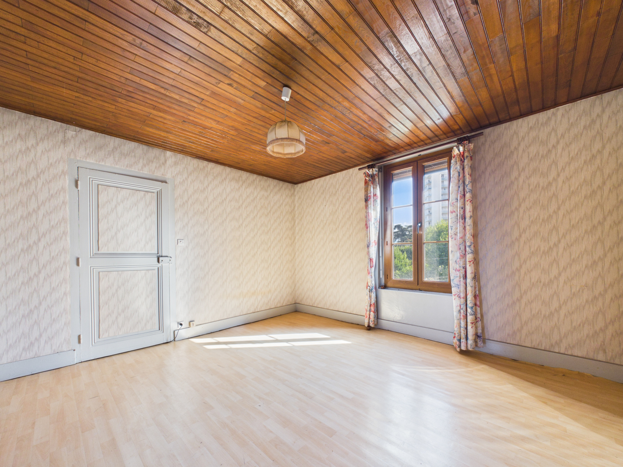 VENTE - Maison/villa - Saint-Étienne (42000) - 179000 €