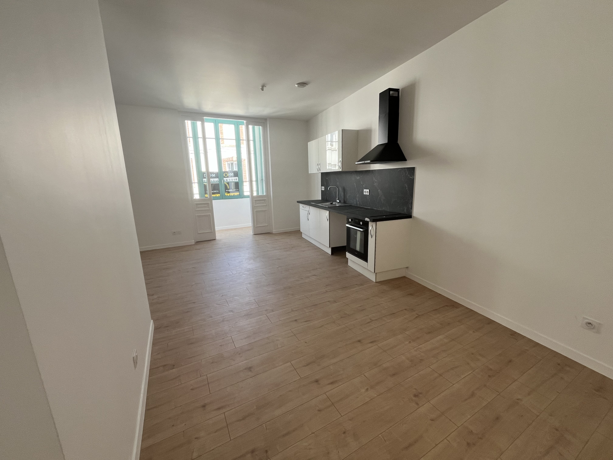 LOCATION - Appartement - Le Chambon-Feugerolles (42500) - 670 €