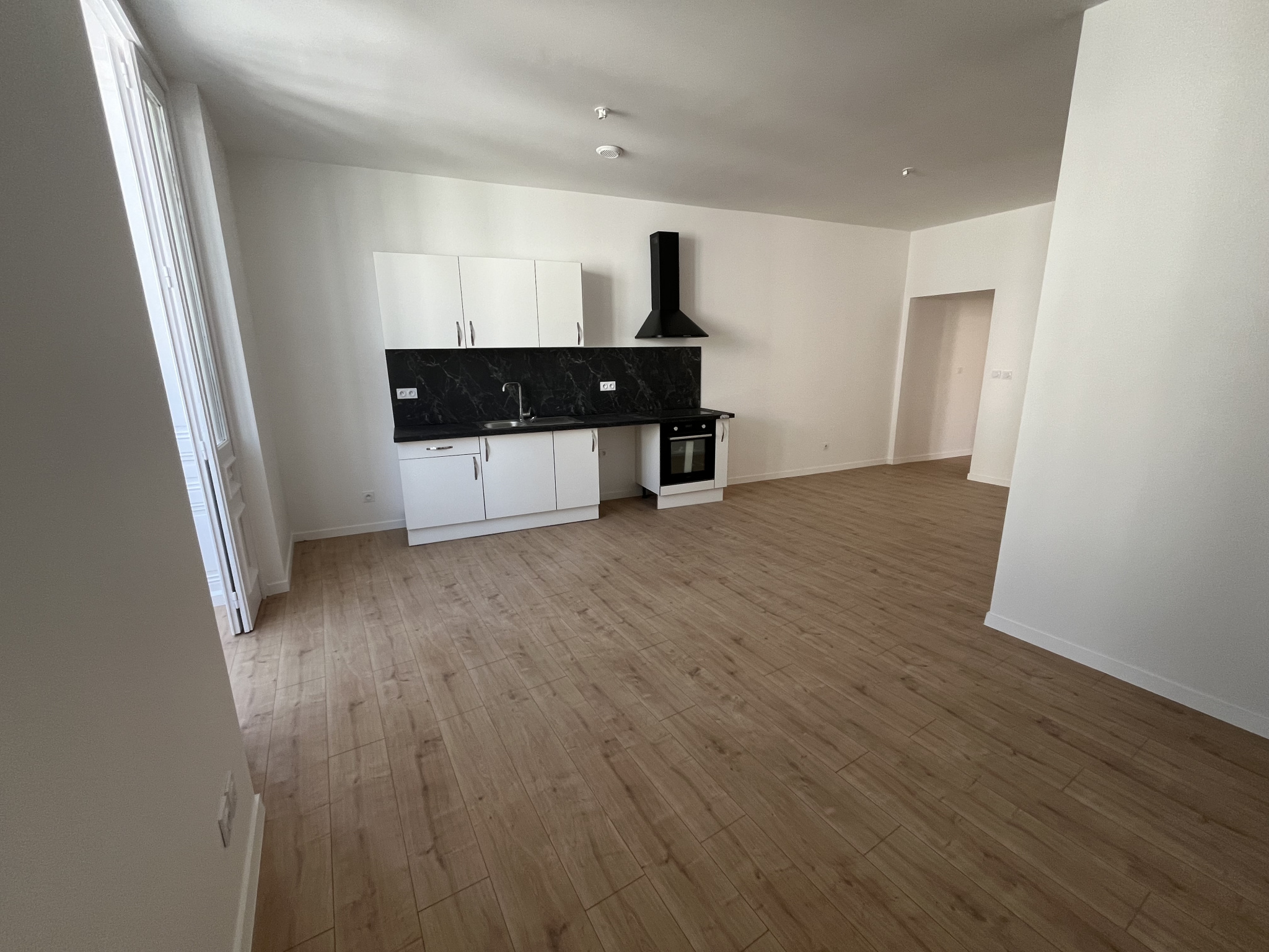 LOCATION - Appartement - Le Chambon-Feugerolles (42500) - 670 €