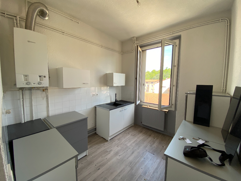 VENTE - Appartement - LE CHAMBON FEUGEROLLES (42500) - 69000 €
