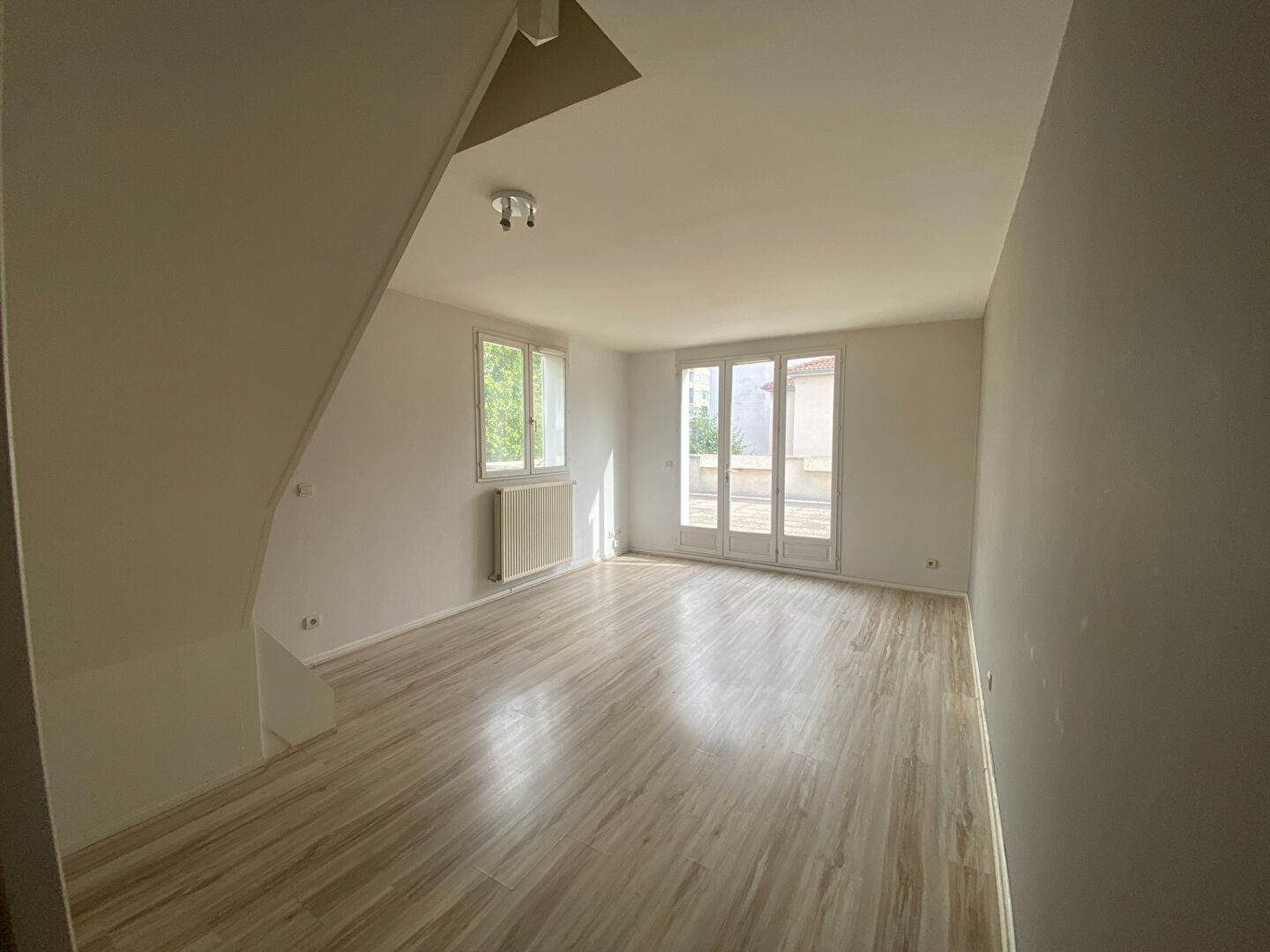 LOCATION - Appartement - SAINT-ETIENNE (42100) - 740 €