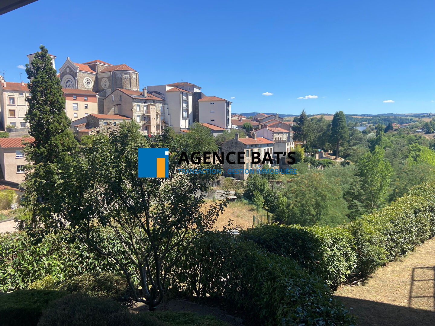 VENTE - Appartement - SAINT GENEST LERPT (42530) - 188000 €
