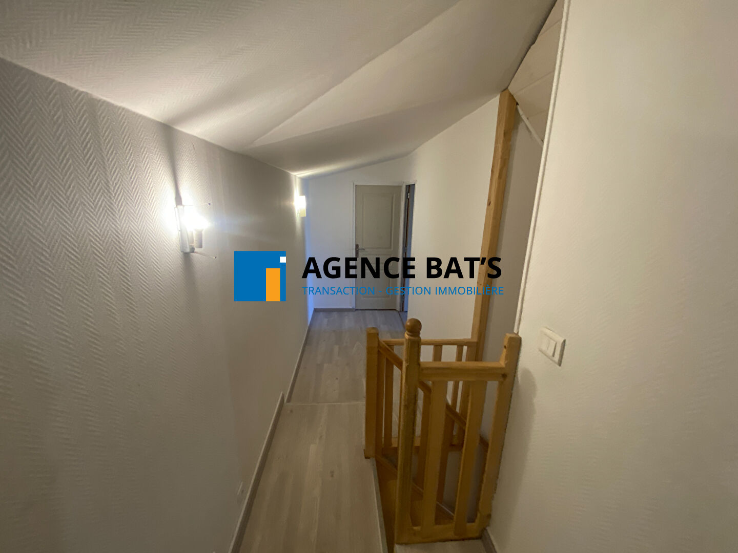 VENTE - Maison - CRAINTILLEUX (42210) - 295000 €