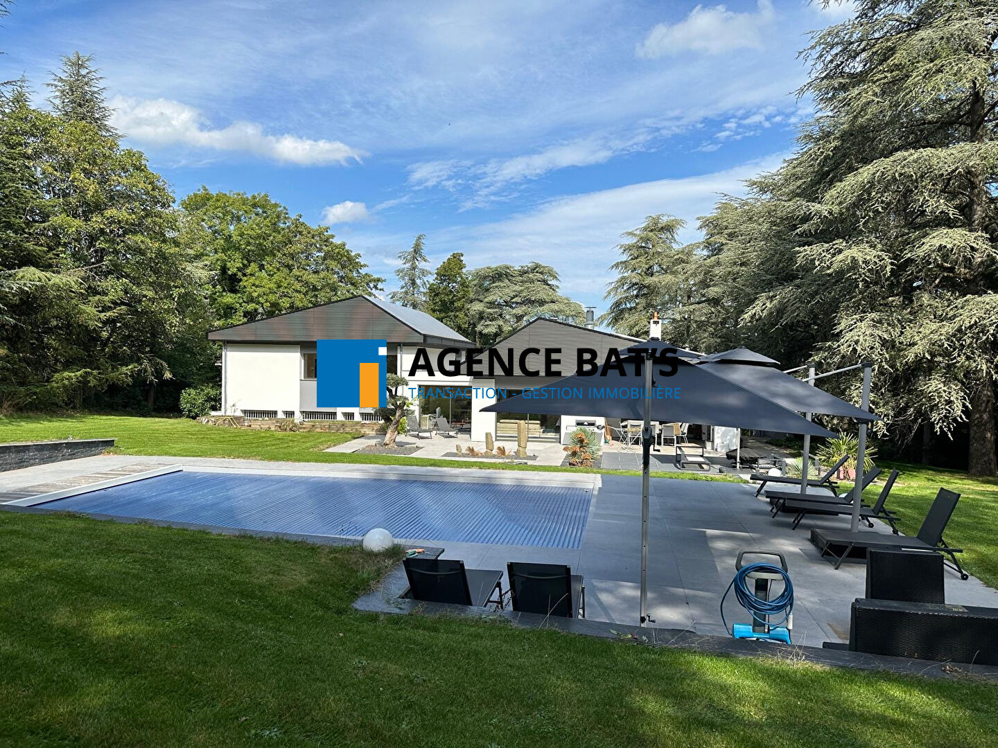 VENTE - Maison - SAINT ETIENNE (42000) - 1020000 €