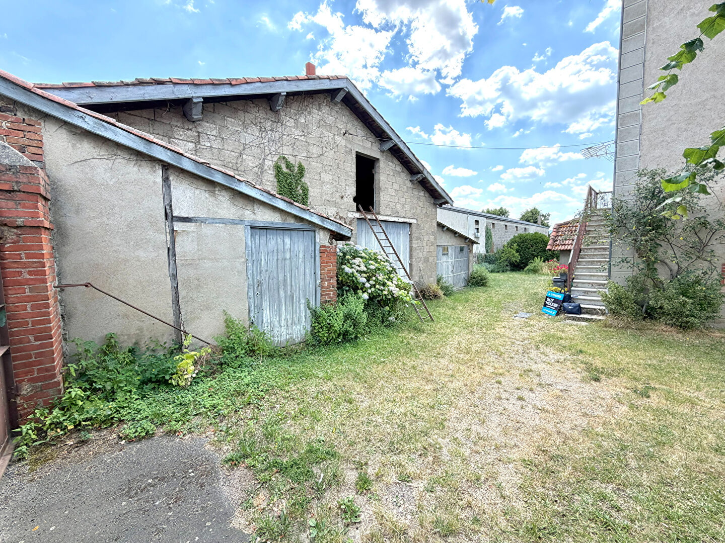 VENTE - Maison - PERIGNEUX (42380) - 270000 €