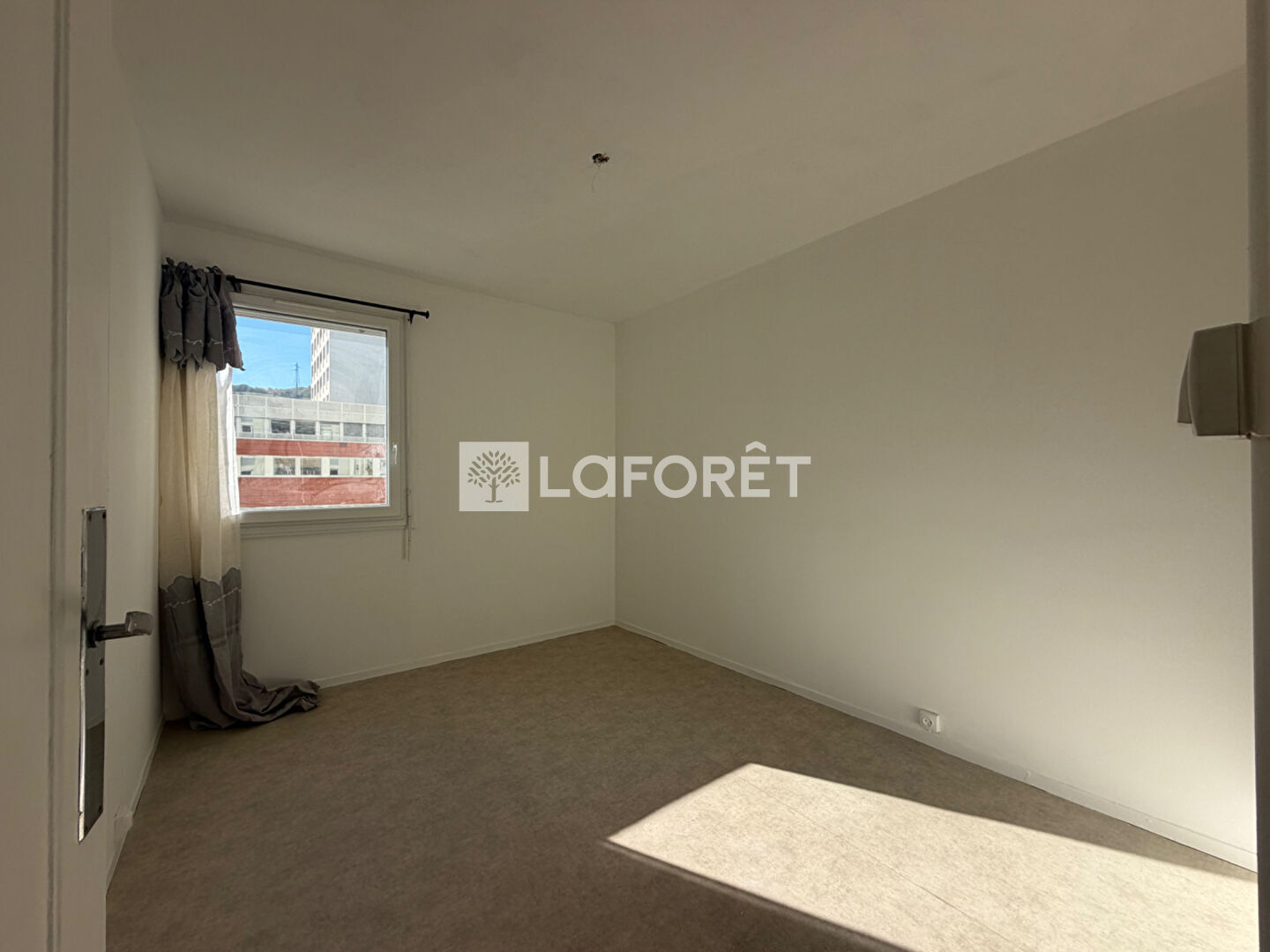LOCATION - Appartement - SAINT ETIENNE (42100) - 470 €