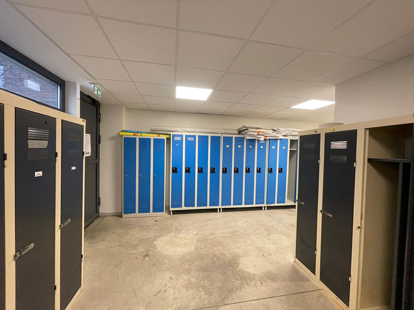 VENTE - Local - SAINT ETIENNE (42000) - 1260000 €