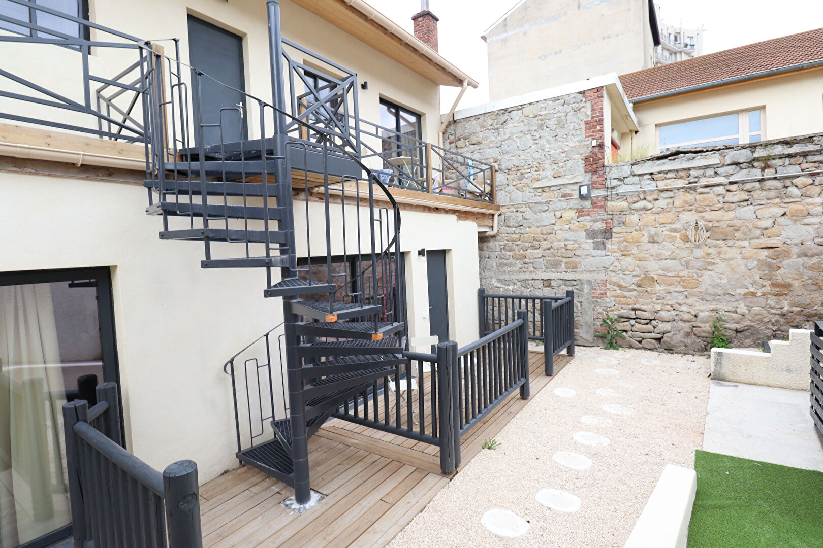 VENTE - Immeuble - SAINT ETIENNE (42000) - 1450000 €