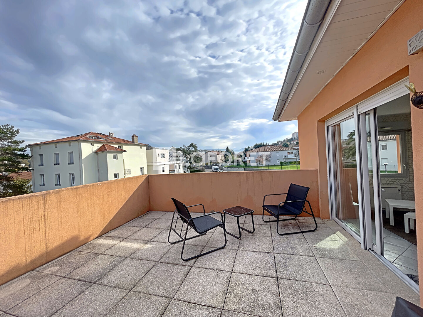 LOCATION - Appartement - L ETRAT (42580) - 750 €