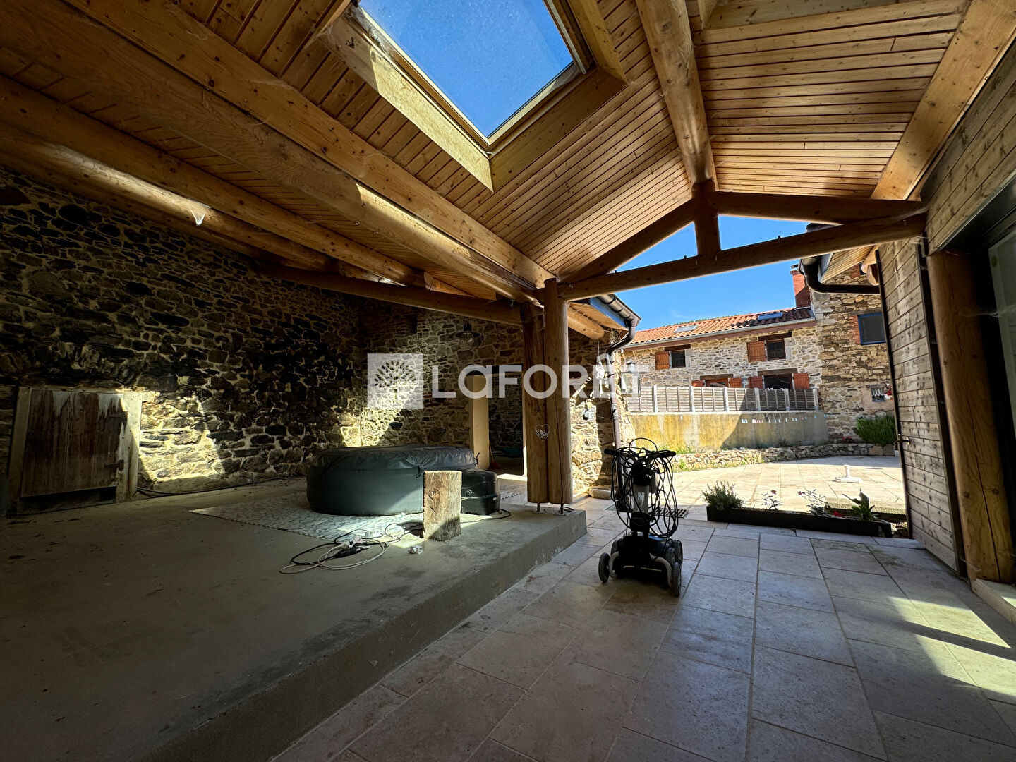 VENTE - Maison - DOIZIEUX (42740) - 339000 €