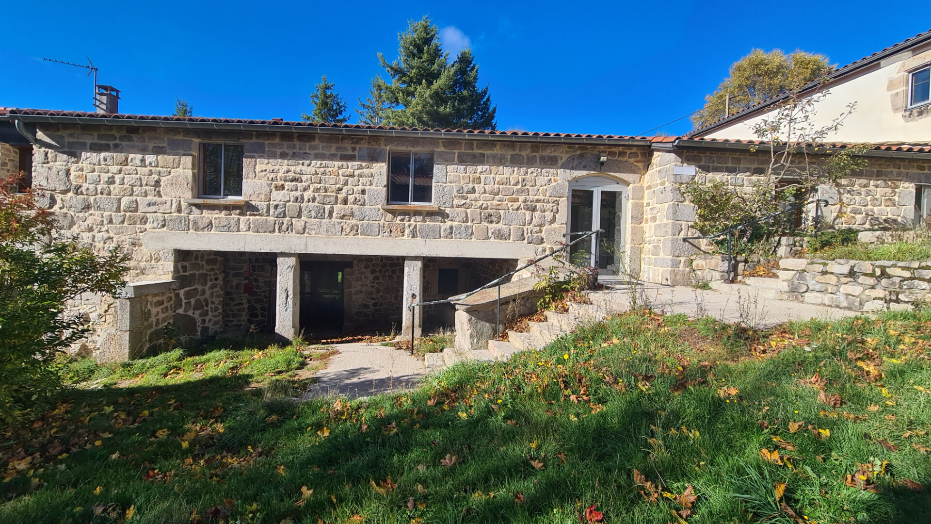 VENTE - Maison - SAINT GENEST MALIFAUX (42660) - 750000 €