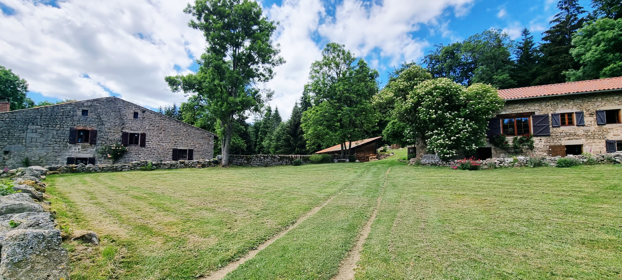 VENTE - Maison/villa - Saint-Bonnet-le-Château (42380) - 990000 €