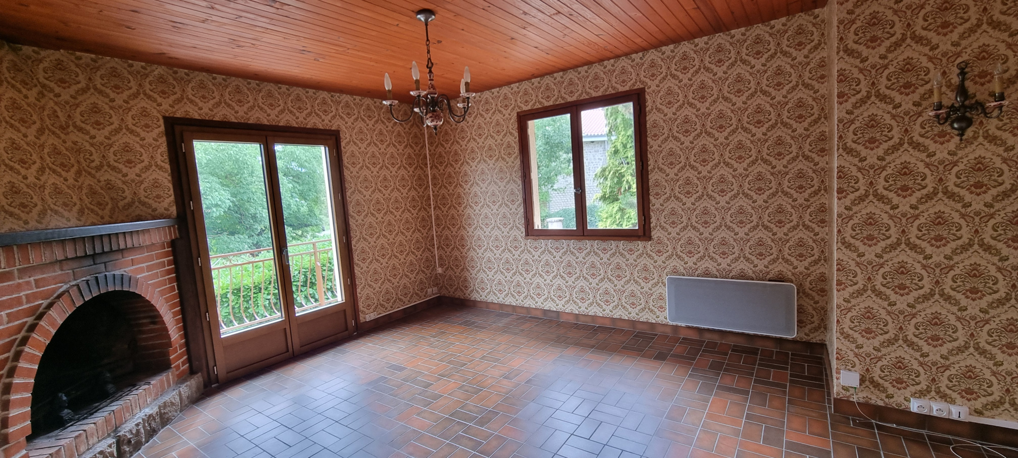 VENTE - Maison/villa - Luriecq (42380) - 240000 €