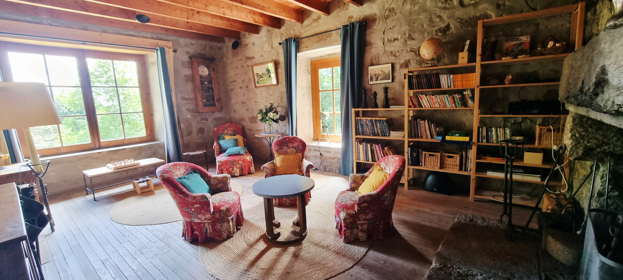 VENTE - Maison/villa - Saint-Bonnet-le-Château (42380) - 990000 €