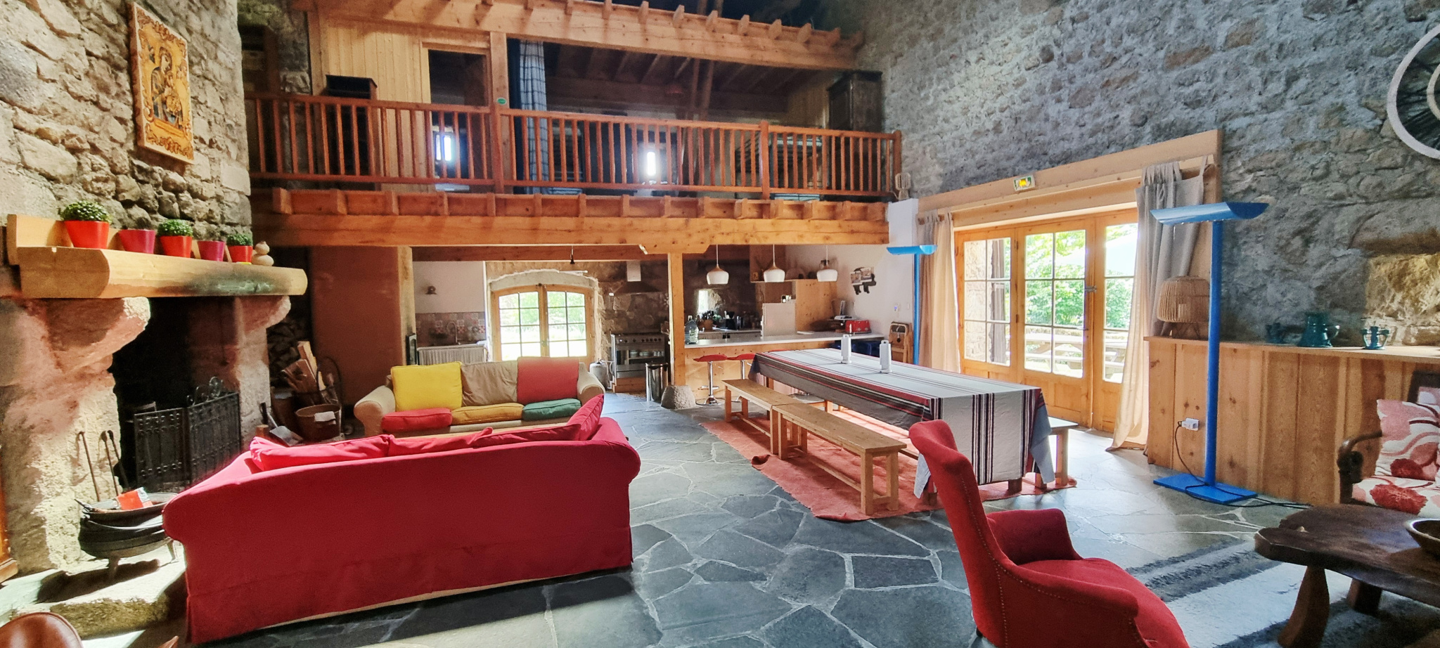 VENTE - Maison/villa - Saint-Bonnet-le-Château (42380) - 990000 €