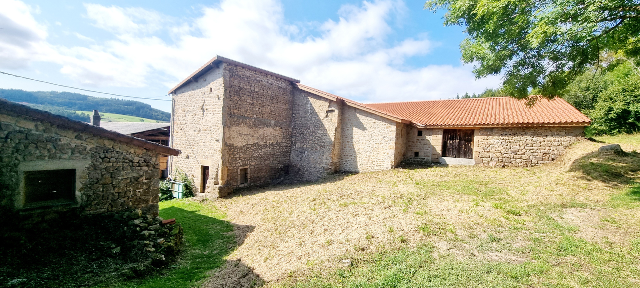 VENTE - Maison/villa - Saint-Nizier-de-Fornas (42380) - 240000 €