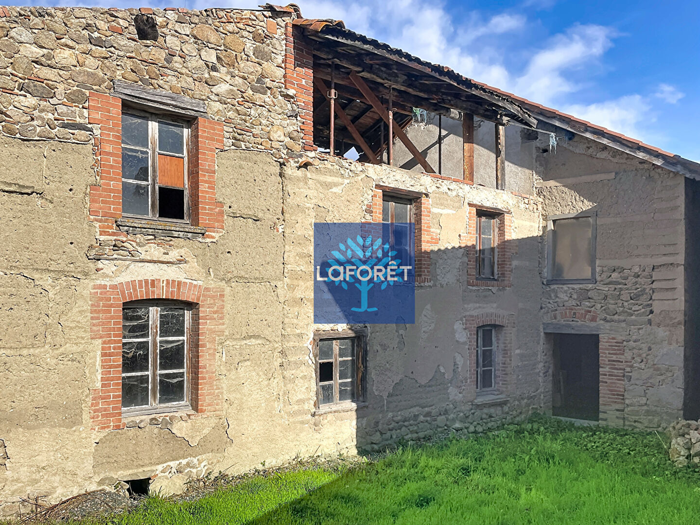 VENTE - Maison - CHAMPDIEU (42600) - 160000 €