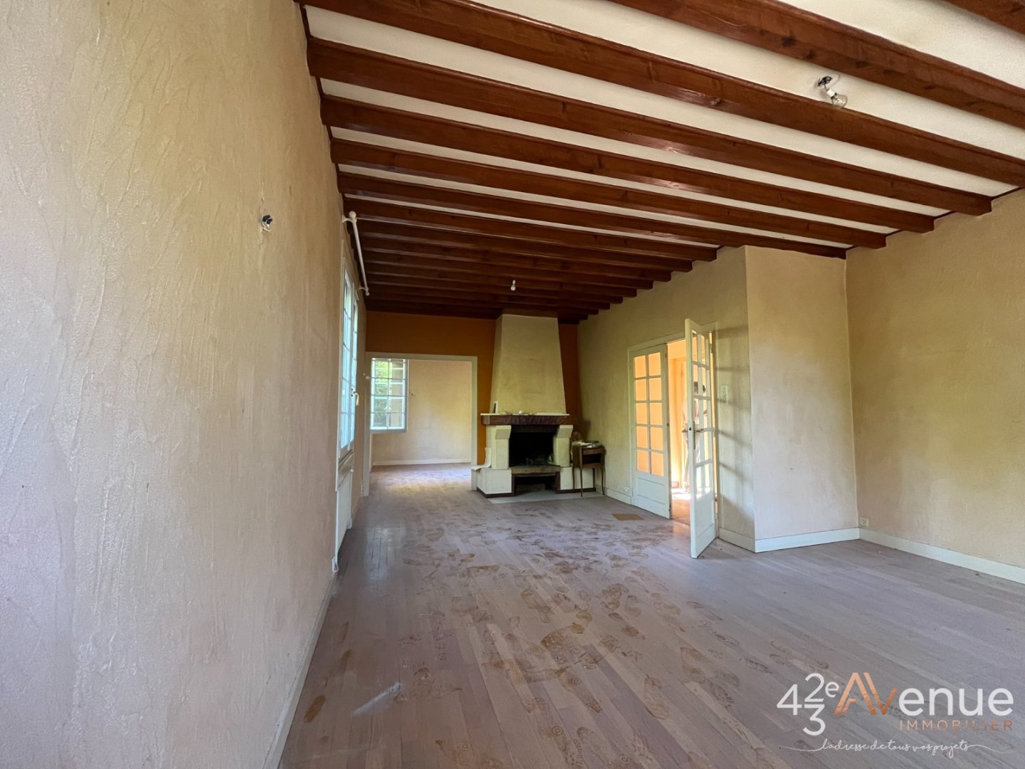 VENTE - Maison/villa - CRAINTILLEUX (42210) - 390000 €
