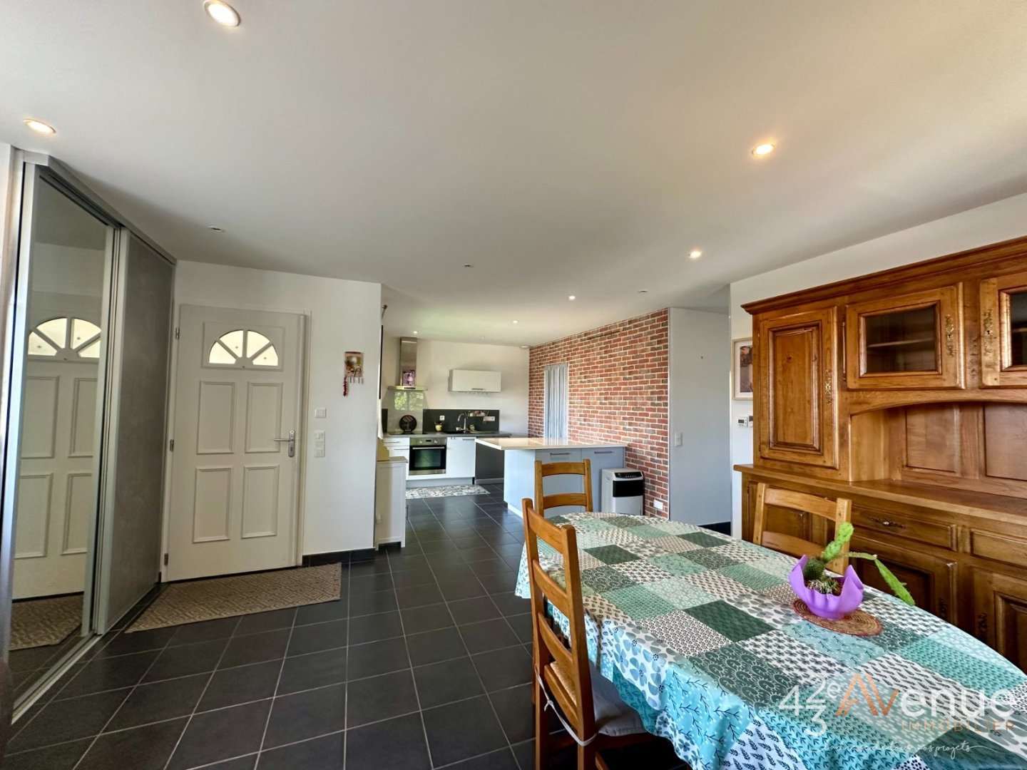 VENTE - Appartement - ST CYPRIEN (42160) - 189000 €