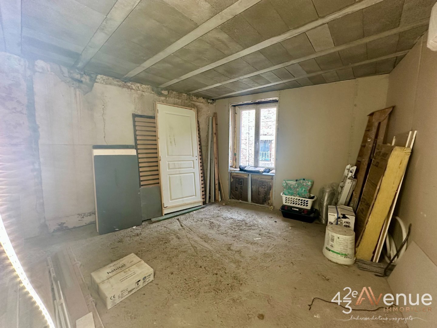 VENTE - Maison/villa - ST BONNET LE CHATEAU (42380) - 118000 €