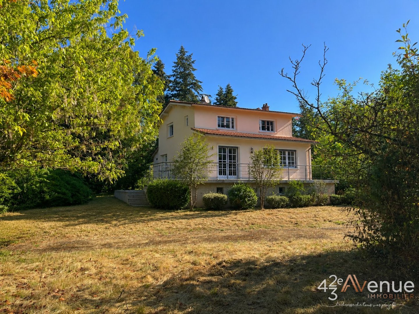 VENTE - Maison/villa - CRAINTILLEUX (42210) - 390000 €