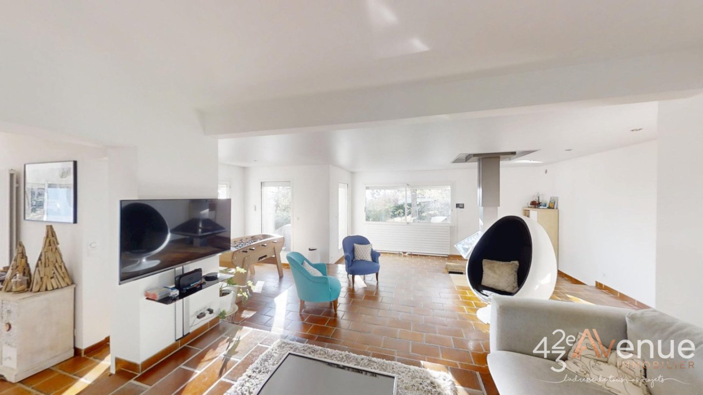 VENTE - Maison/villa - AVEIZIEUX (42330) - 598000 €