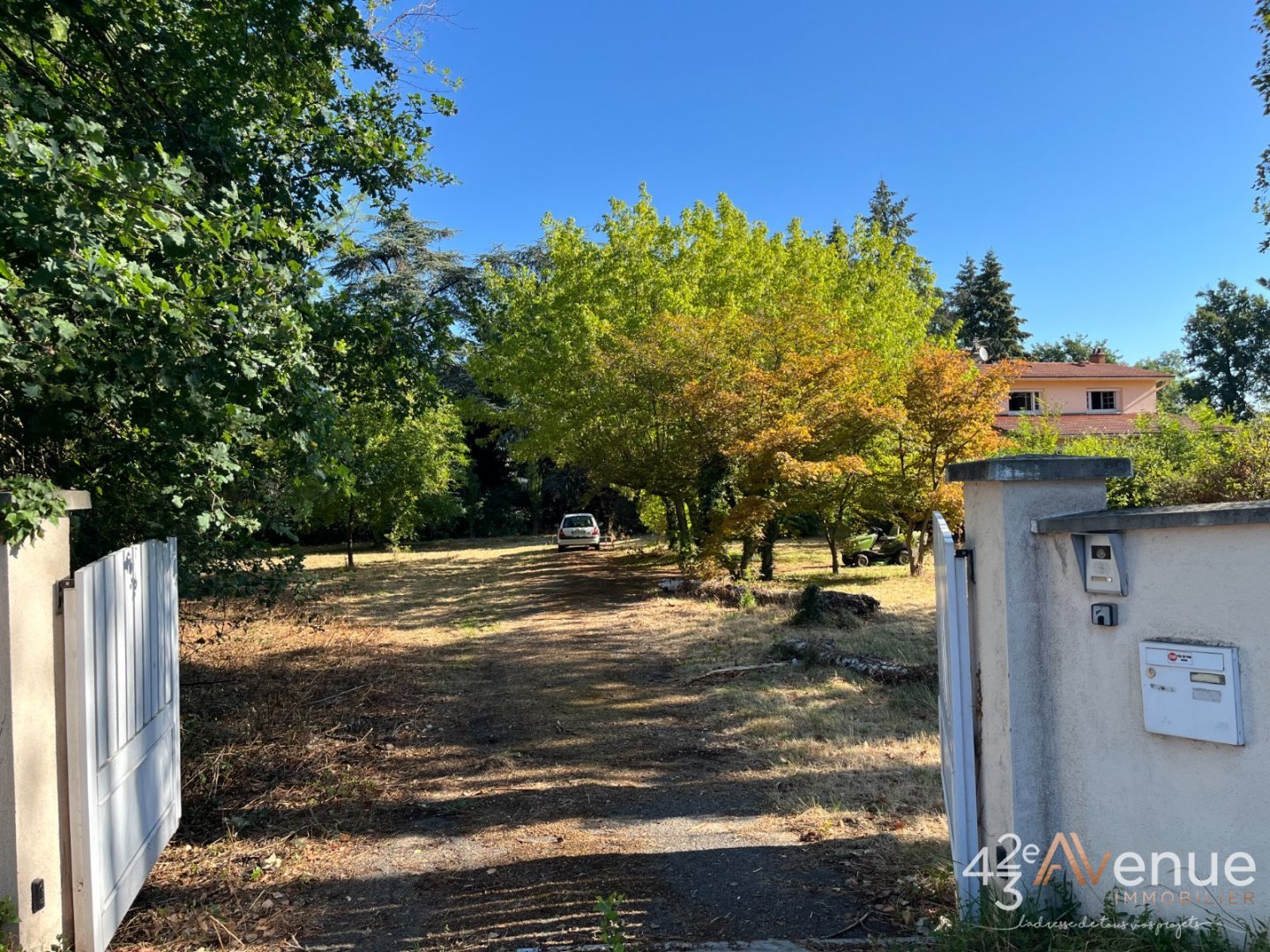 VENTE - Maison/villa - CRAINTILLEUX (42210) - 390000 €