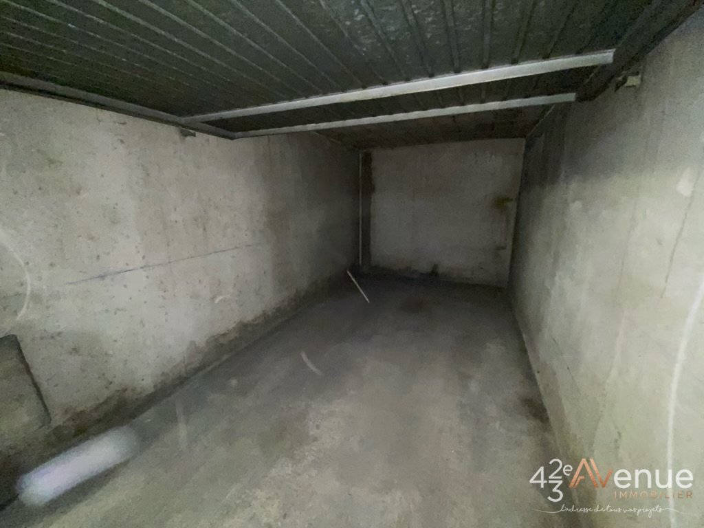 LOCATION - Parking/box - ST ETIENNE (42000) - 60 €