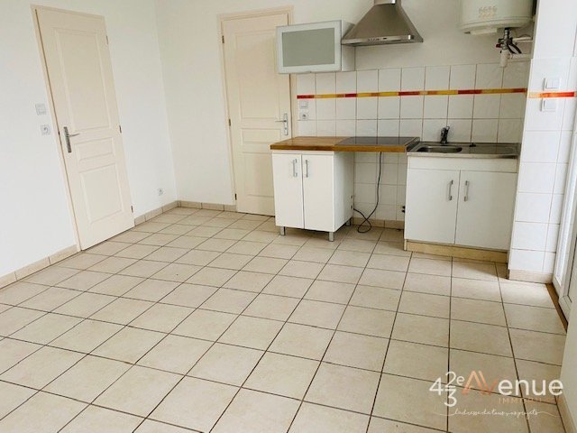 LOCATION - Appartement - ST PRIEST EN JAREZ (42270) - 390 €