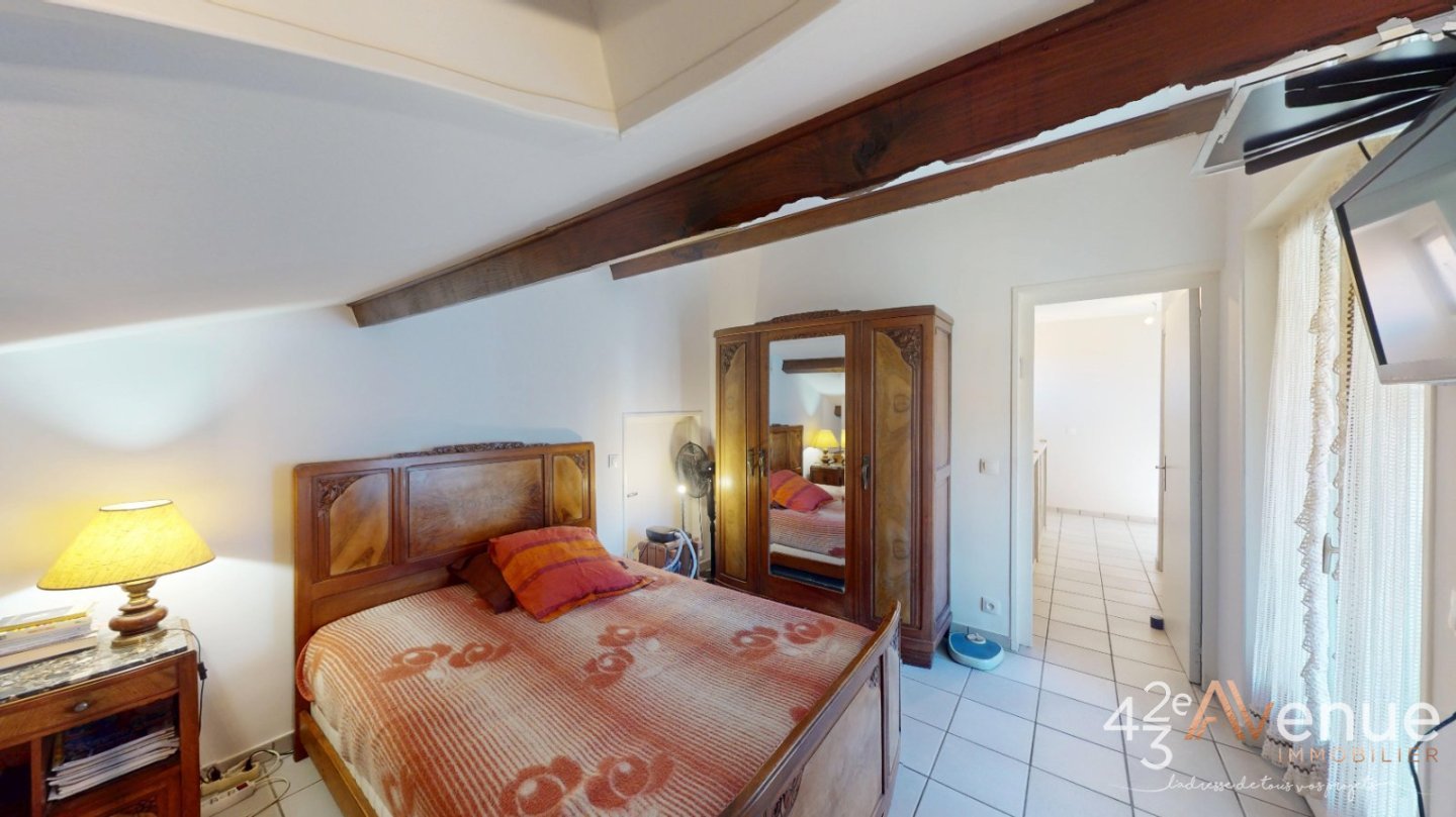 VENTE - Maison/villa - ST GENEST LERPT (42530) - 520000 €