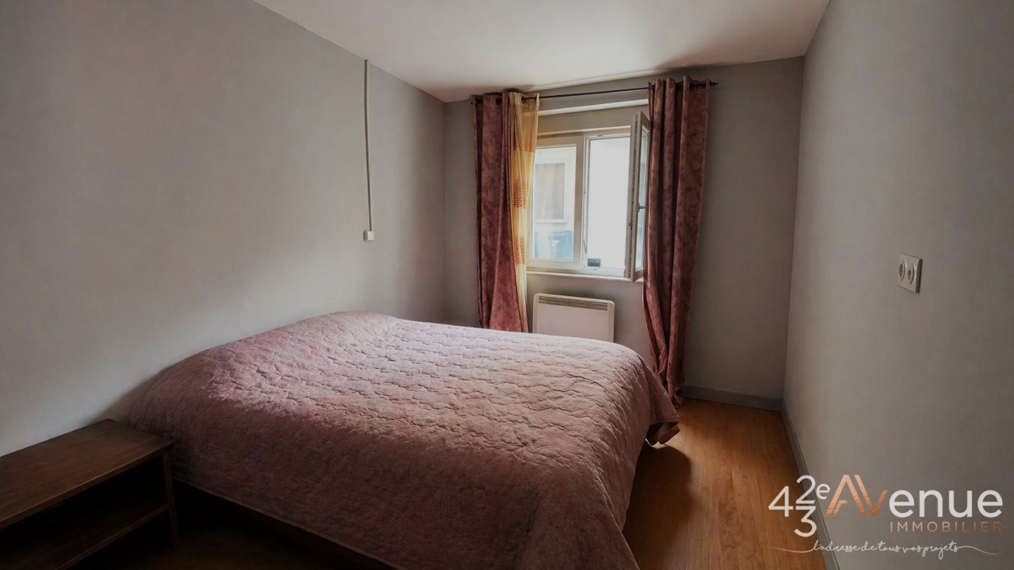 VENTE - Immeuble - RIVE DE GIER (42800) - 100000 €