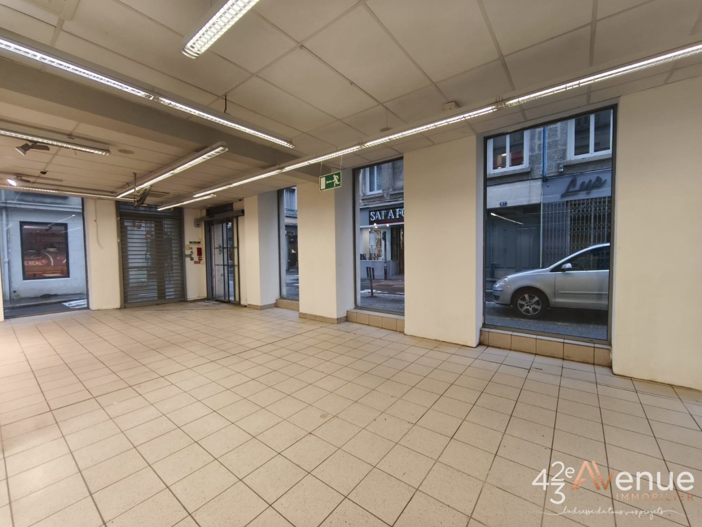 VENTE - Local - ST ETIENNE (42000) - 420000 €