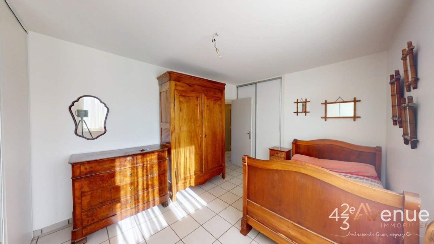 VENTE - Maison/villa - ST GENEST LERPT (42530) - 520000 €