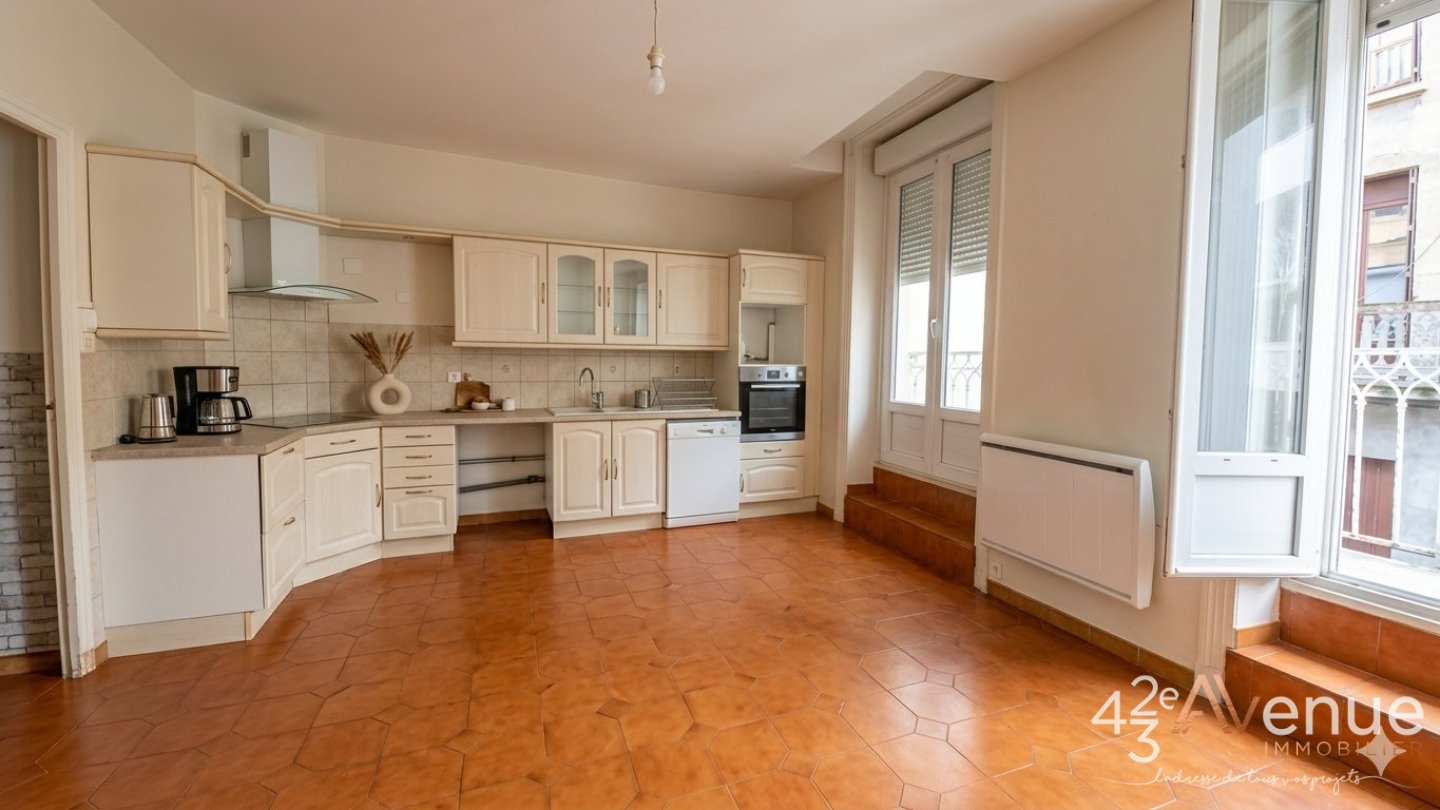 VENTE - Immeuble - RIVE DE GIER (42800) - 100000 €