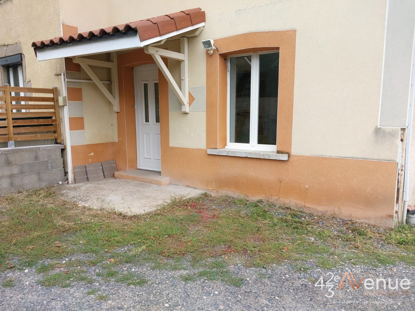 VENTE - Maison/villa - SURY LE COMTAL (42450) - 159000 €