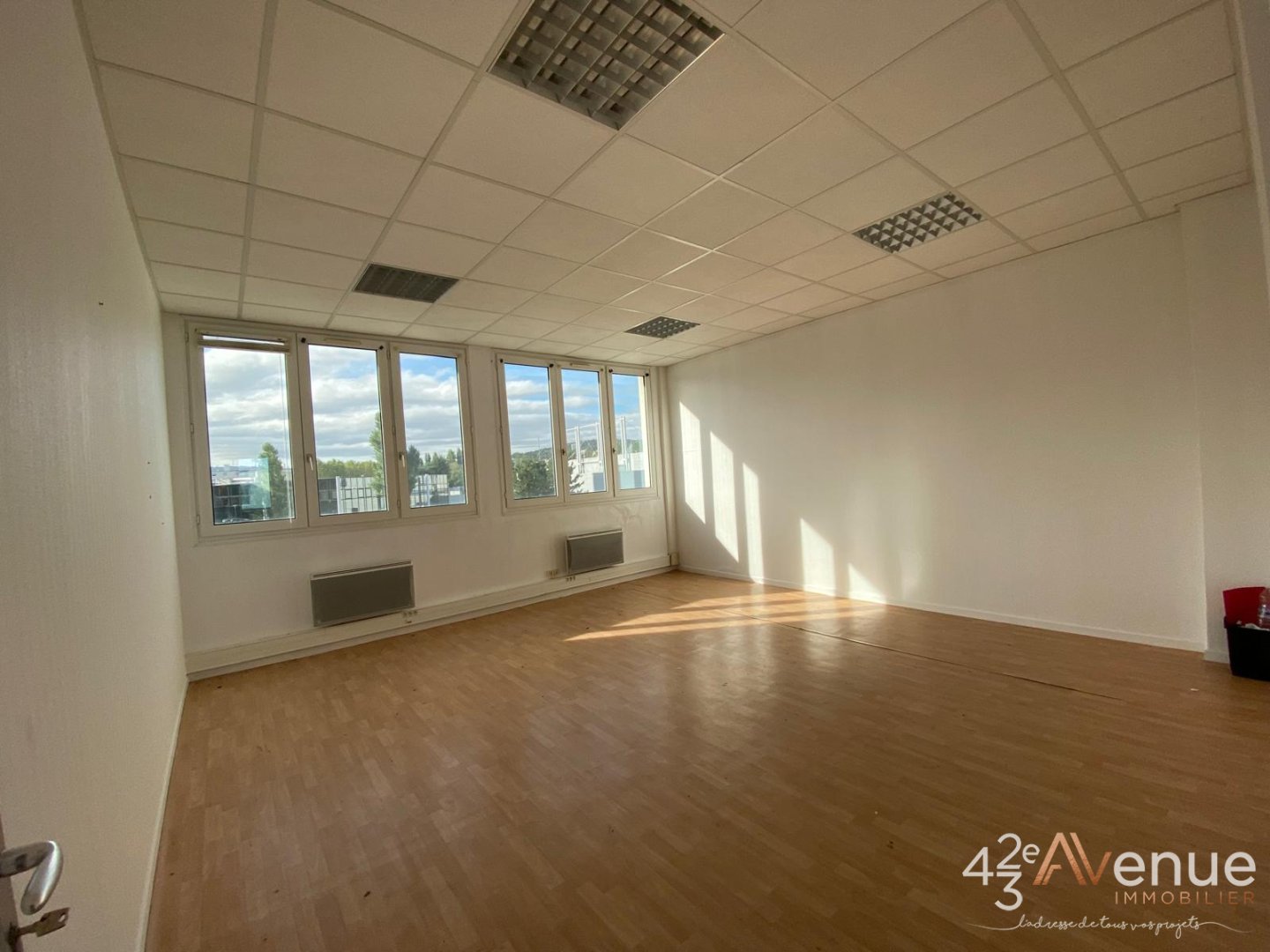 VENTE - Bureaux - ST ETIENNE (42000) - 170000 €
