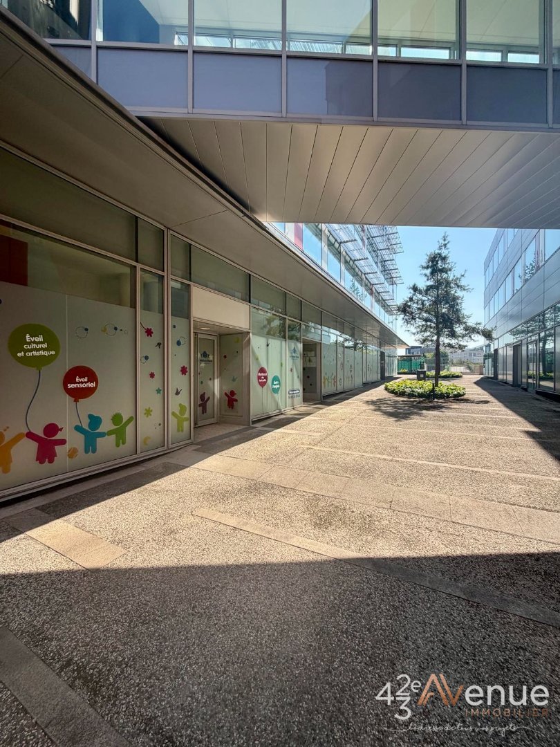 VENTE - Local - ST ETIENNE (42000) - 860000 €