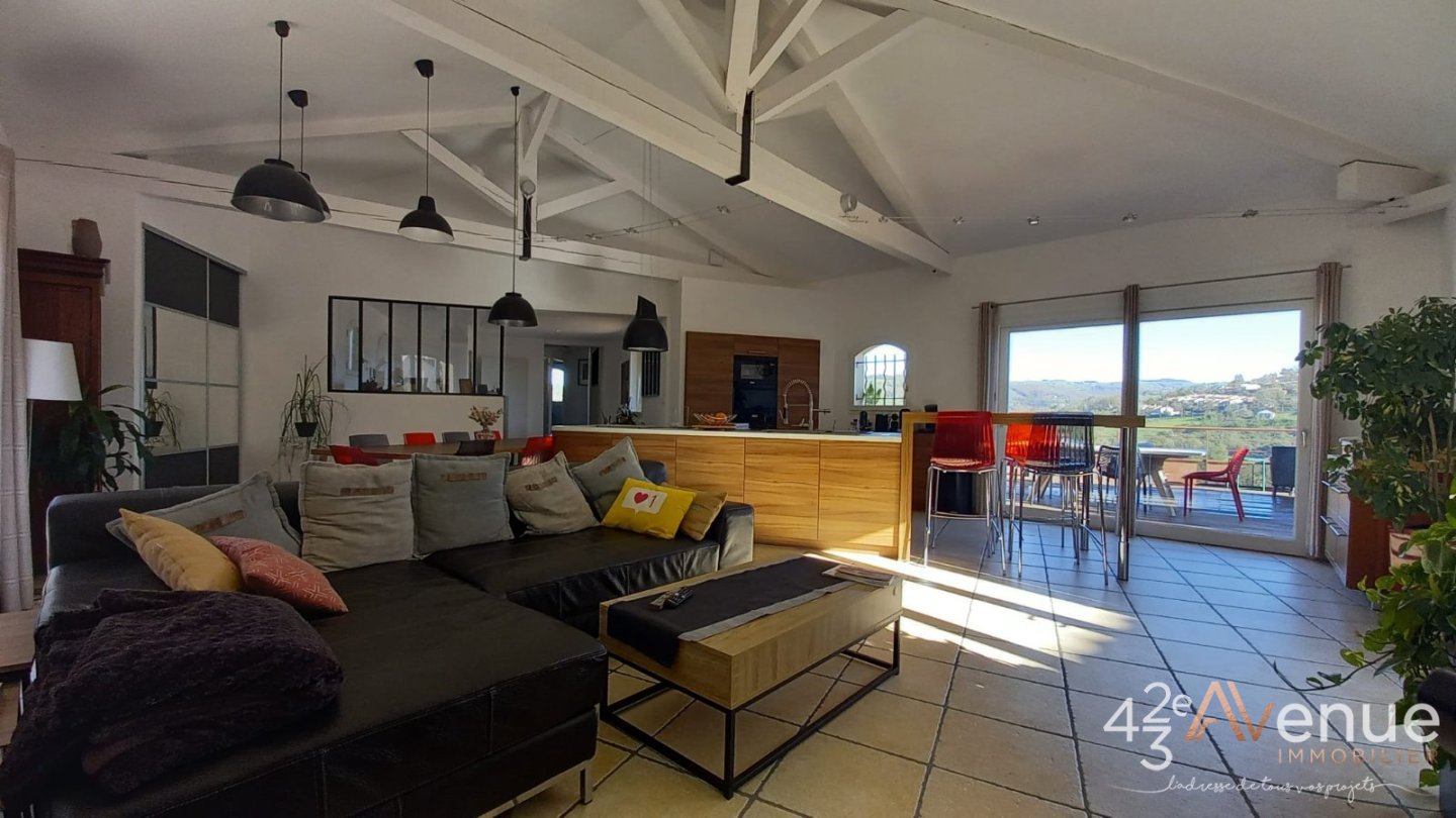 VENTE - Maison/villa - ST PRIEST EN JAREZ (42270) - 550000 €