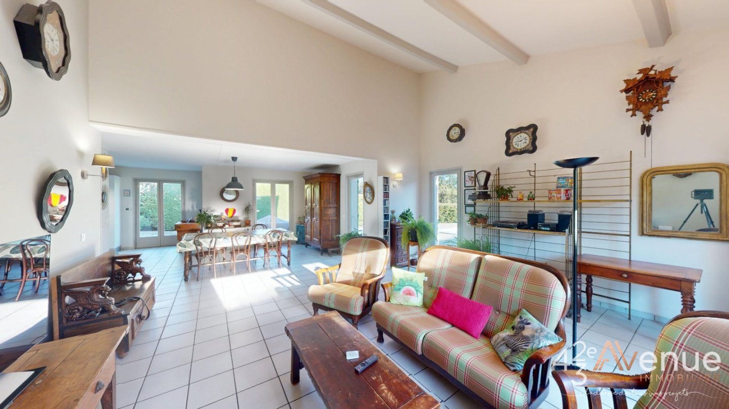 VENTE - Maison/villa - ST GENEST LERPT (42530) - 520000 €