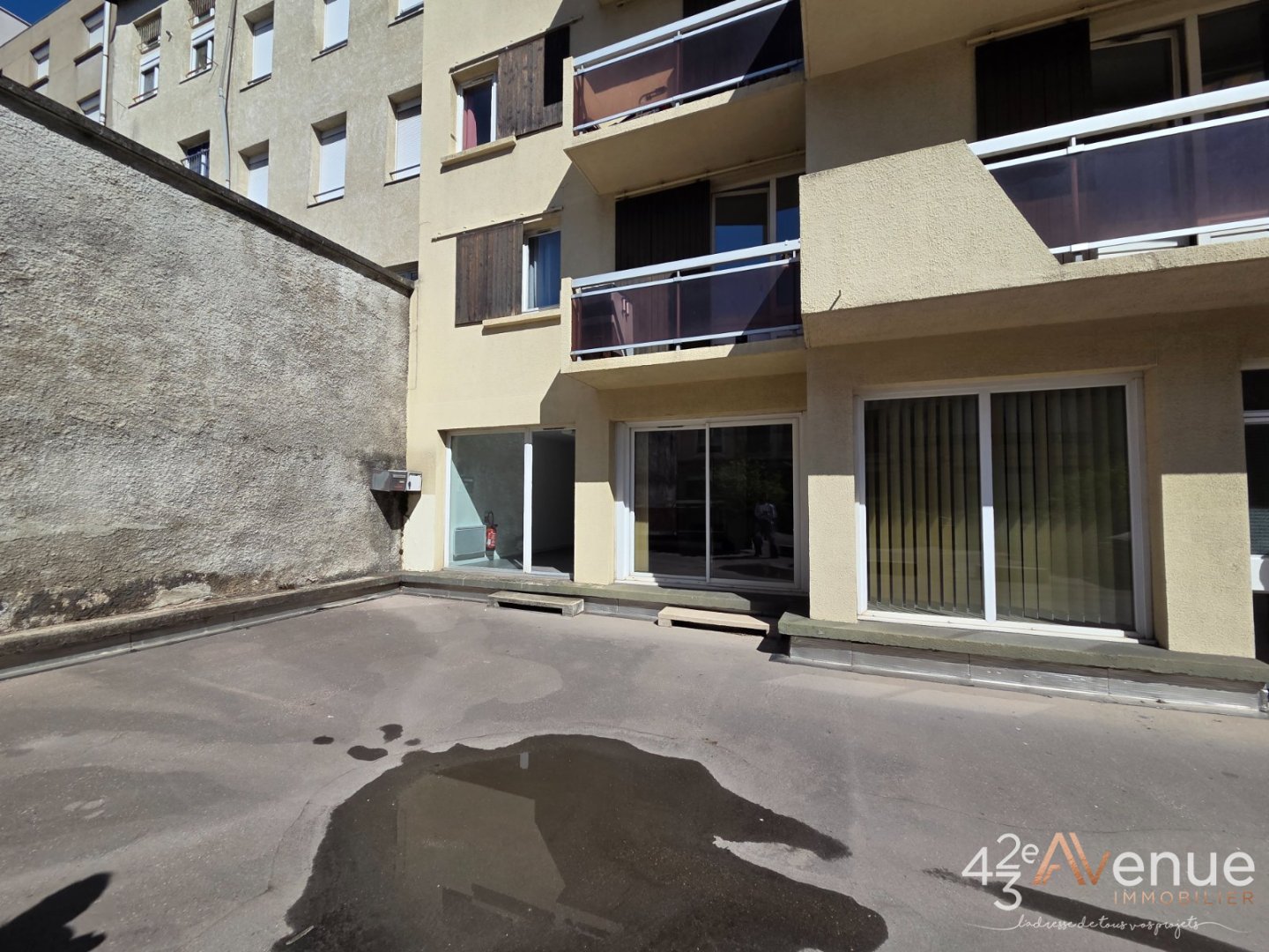 VENTE - Local - ST ETIENNE (42000) - 106000 €